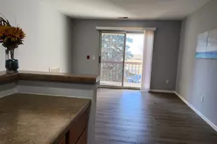 960 Rockefeller Ln, Madison, WI 53704 - Photo 10