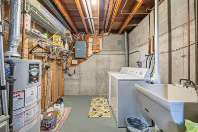 425 N Wright Road, Janesville, WI 53546 - Photo 38