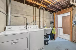 425 N Wright Rd, Janesville, WI 53546 - Photo 36