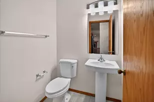 1233 Jasmine Dr, Madison, WI 53719 - Photo 38