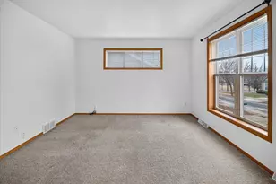 1233 Jasmine Dr, Madison, WI 53719 - Photo 18