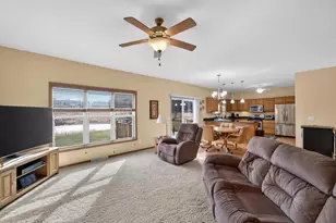 7917 Oak View Dr, Madison, WI 53719 - Photo 10