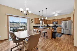 7917 Oak View Dr, Madison, WI 53719 - Photo 12