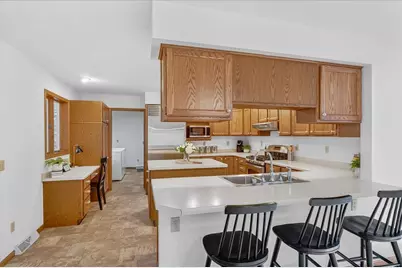 9714 Highway 19, Mazomanie, WI 53560 - Photo 10