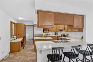 9714 Hwy 19, Mazomanie, WI 53560 - Photo 10