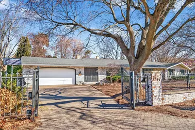 2901 Grandview Boulevard, Madison, WI 53713 - Photo 2