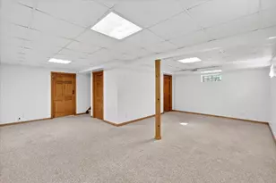 435 Woodview Dr, Sun Prairie, WI 53590 - Photo 26