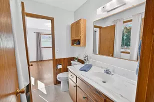 435 Woodview Dr, Sun Prairie, WI 53590 - Photo 18