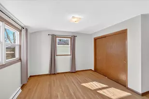 435 Woodview Dr, Sun Prairie, WI 53590 - Photo 16