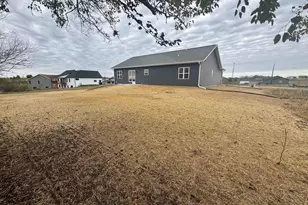 103 Graelyn Cir, Barneveld, WI 53507 - Photo 2