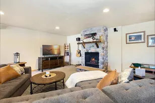 W5588 S Stone Gate Dr, New Lisbon, WI 53950 - Photo 10