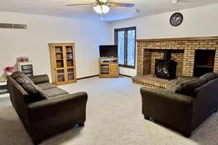 6834 W Thornapple Dr, Janesville, WI 53548 - Photo 8
