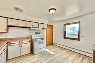 1546 Summit Ave, Beloit, WI 53511 - Photo 8