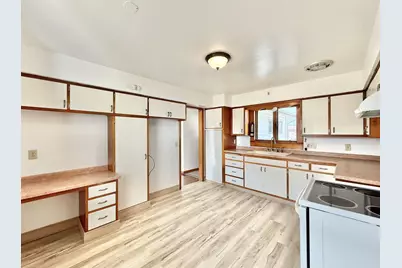 1546 Summit Avenue, Beloit, WI 53511 - Photo 10