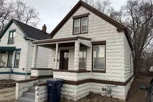 216 Riverside St, Janesville, WI 53548 - Photo 2