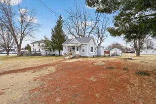 1504 W 7th Ave, Brodhead, WI 53520 - Photo 2