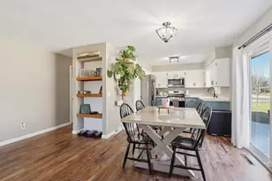 222 Thistledown Ln, Walworth, WI 53184 - Photo 8