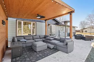 222 Thistledown Ln, Walworth, WI 53184 - Photo 4