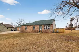 2505 Center Ave, Janesville, WI 53546 - Photo 4