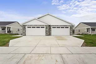 1490 Palm Grass Wy, Stoughton, WI 53589 - Photo 10