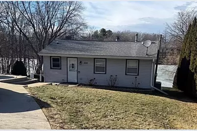 202 Sleepy Hollow Drive, Fall River, WI 53932 - Photo 2