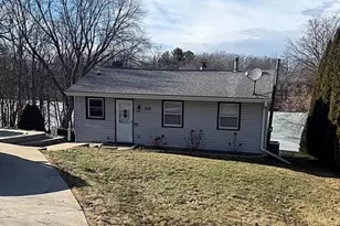 202 Sleepy Hollow Dr, Fall River, WI 53932 - Photo 2