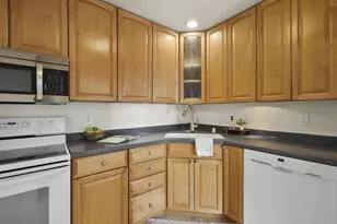 4514 Hammersley Rd, Madison, WI 53711 - Photo 4