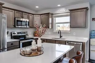 10330 Hazy Sky Pkwy, Verona, WI 53593 - Photo 6