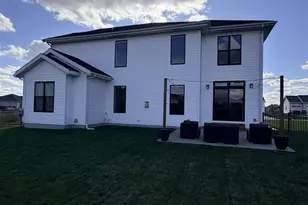 1381 Pine St, Sun Prairie, WI 53590 - Photo 22