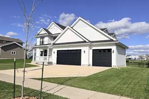 1381 Pine St, Sun Prairie, WI 53590 - Photo 4