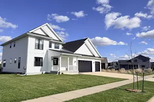 1381 Pine St, Sun Prairie, WI 53590 - Photo 2