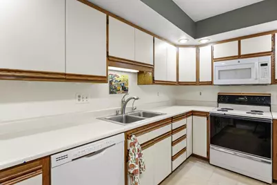 821 N Gammon Road, Madison, WI 53717 - Photo 12