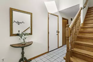 821 N Gammon Rd, Madison, WI 53717 - Photo 4
