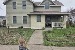 310 N Wacouta Ave, Prairie Du Chien, WI 53821 - Photo 2