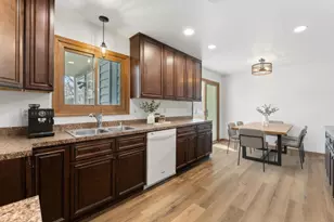 509 Ernstmeyer Dr, Baraboo, WI 53913 - Photo 6