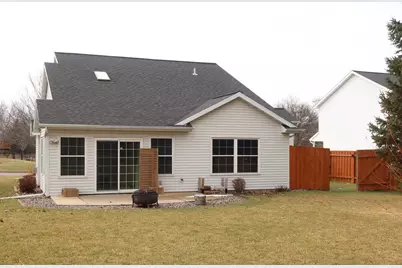 715 N Heatherstone Drive, Sun Prairie, WI 53590 - Photo 22