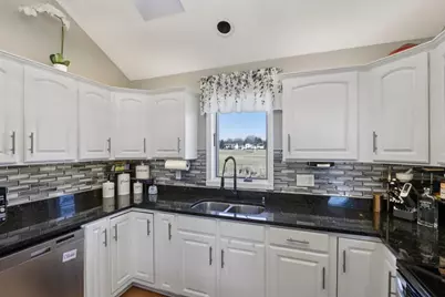 810 N Parkview Street, Cottage Grove, WI 53527 - Photo 18