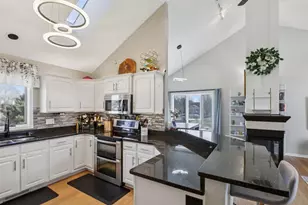 810 N Parkview St, Cottage Grove, WI 53527 - Photo 14