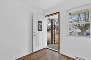 1406 S Grant Ave, Janesville, WI 53546 - Photo 6