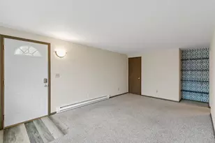 625 Cross St, Poynette, WI 53955 - Photo 2