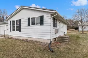 625 Cross St, Poynette, WI 53955 - Photo 38