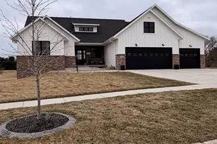 1817 Arboretum Dr, Janesville, WI 53548 - Photo 2