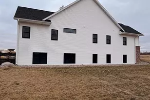 1817 Arboretum Dr, Janesville, WI 53548 - Photo 4