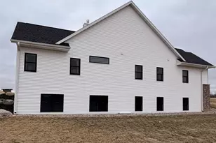 1817 Arboretum Dr, Janesville, WI 53548 - Photo 4