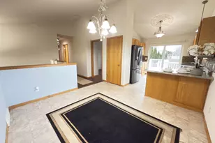 1077 Gas Light Dr, Sun Prairie, WI 53590 - Photo 12