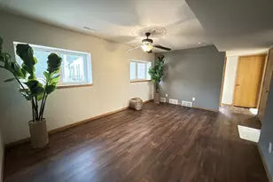 1077 Gas Light Dr, Sun Prairie, WI 53590 - Photo 26