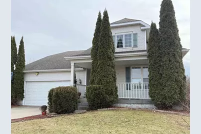 1077 Gas Light Drive, Sun Prairie, WI 53590 - Photo 2