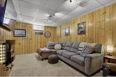 725 Berry Street, Stoughton, WI 53589 - Photo 12