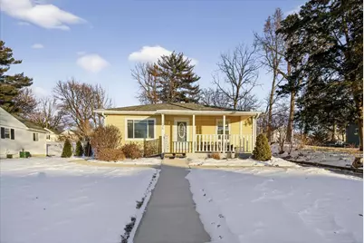 725 Berry Street, Stoughton, WI 53589 - Photo 2