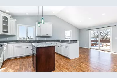 1595 Cornerstone Circle, Platteville,  53818 - Photo 8